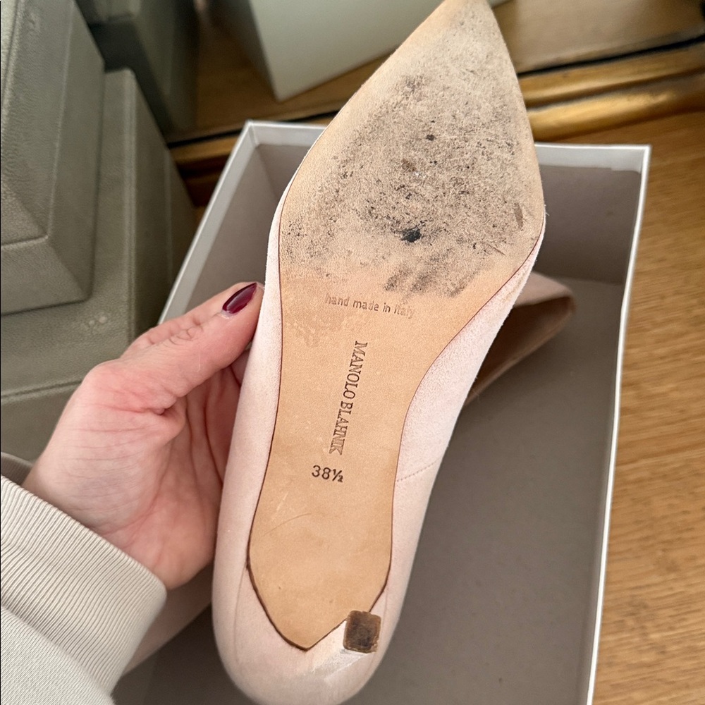 Manolo Blahnik Suede BB 105 Light Pink Pumps - Picture 8 of 10